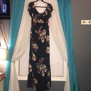 Off The Shoulder Maxi Dress
